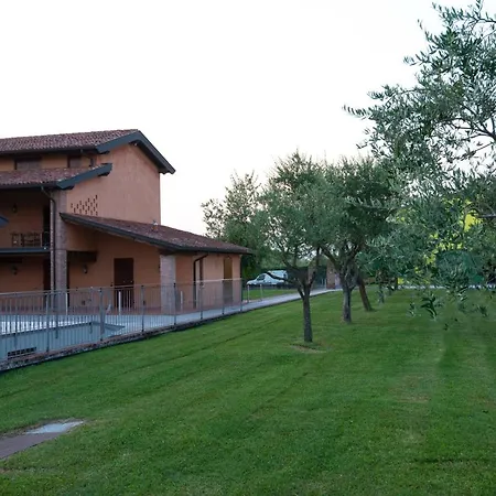 La Casa Degli Ulivi - Intera Casa Apartment *